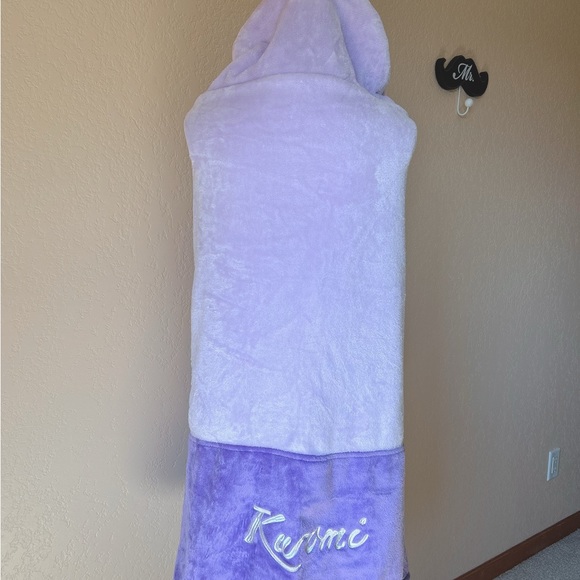 Kuromi Beanie with Cozy Blanket - Picture 8 of 11